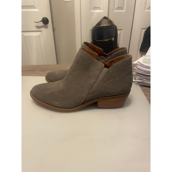 Lucky brand titanium oiled suede gray slip on size 7.5 new in box - Picture 3 of 6